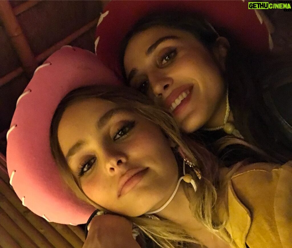 Lily-Rose Depp Instagram - Happy 21st AMEELS!!! Wish I could be with u today more than anything! Thank u for being my best friend💘everybody tell ameels how great she is today and every day!!!!