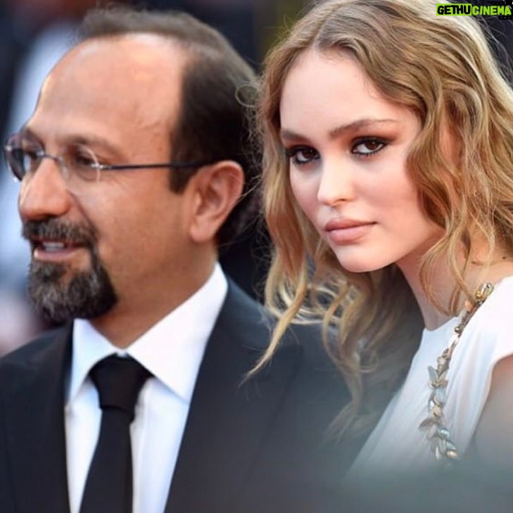 Lily-Rose Depp Instagram - Was so honored to open the 70th Cannes film festival alongside the incredible Asghar Farhadi ☺️☺️ thank you so much for having me @festivaldecannes @thierry.fremaux ❤️❤️❤️