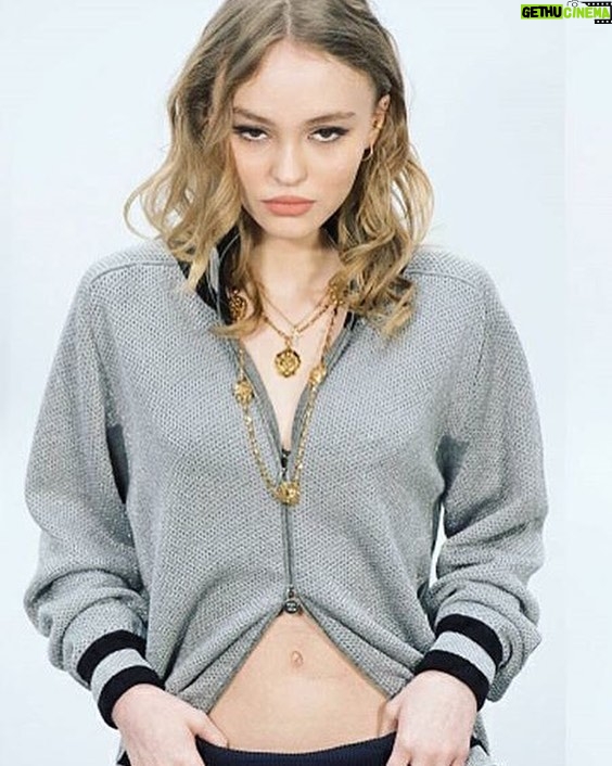 Lily-Rose Depp Instagram - I love you @saraifiszel @mr_alexandrycosta 🙌🙌🙌