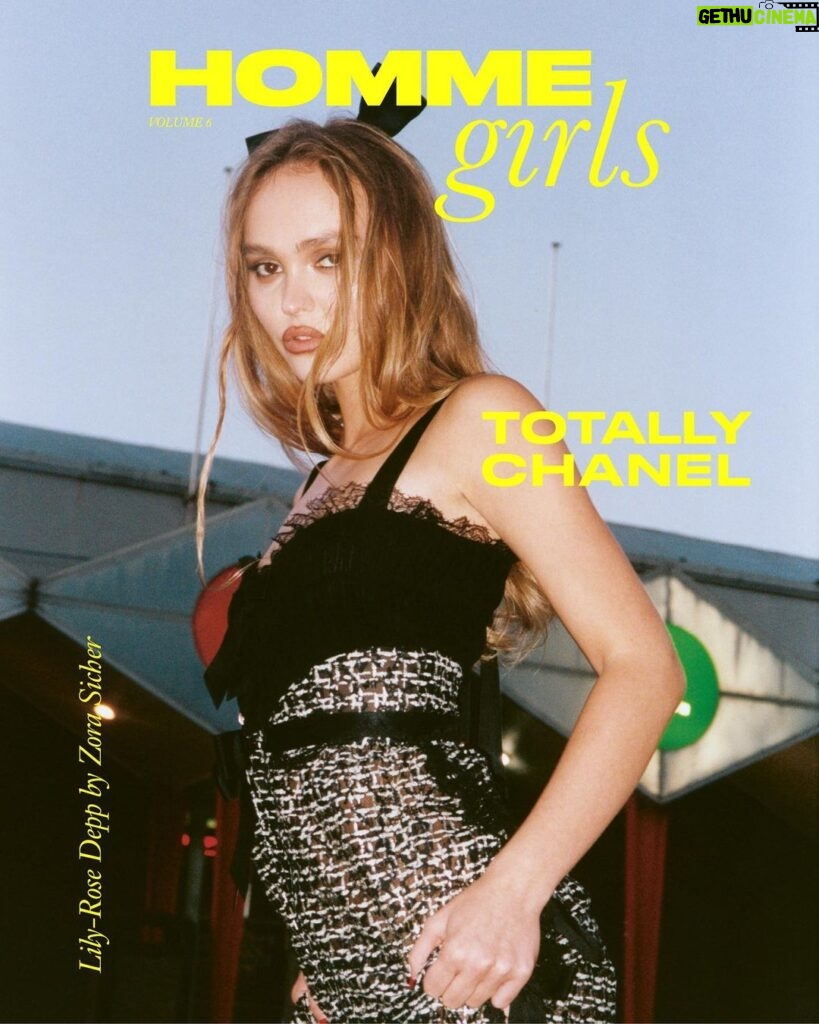Lily-Rose Depp Instagram - HOMME GIRLS vol. 6 🎀🛍🎀 It’s not every day u get to enter the visual world of @jenny.shoo.pumps & @zorasicher <3 thank you so much to my beautiful friends for making this the most special shoot ever!!! #TOTALLYCHANEL and totally looove y’all xoxoxo @jenny.shoo.pumps @zorasicher @stella_greenspan @marcelogutierrez @evaniefrausto @chanelofficial @jenbrillbrill @hommegirls 💝