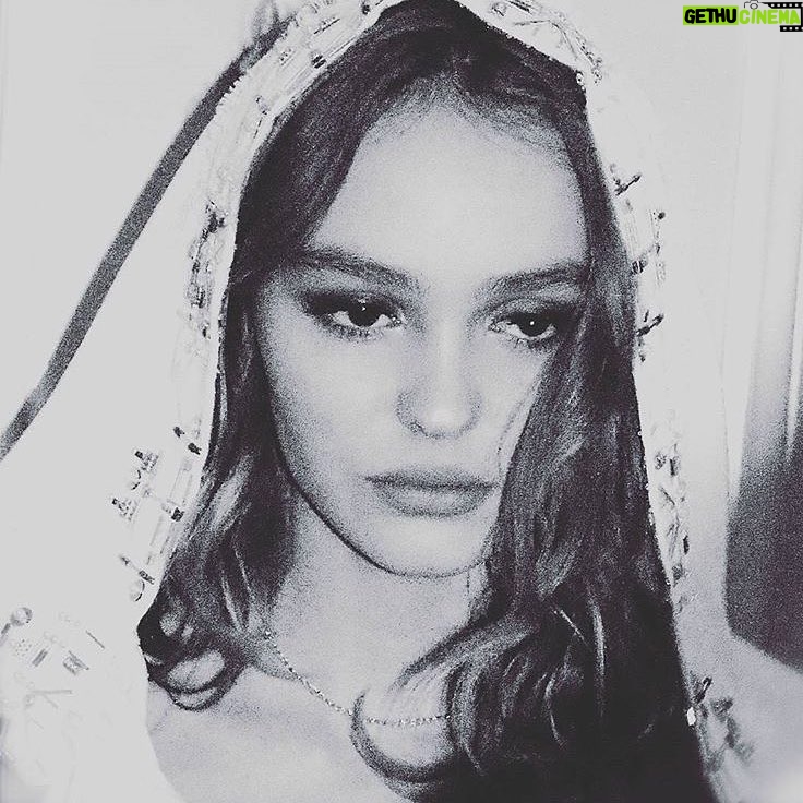 Lily-Rose Depp Instagram - Chanel Virgin Mary @saraifiszel @mr_alexandrycosta 🌹