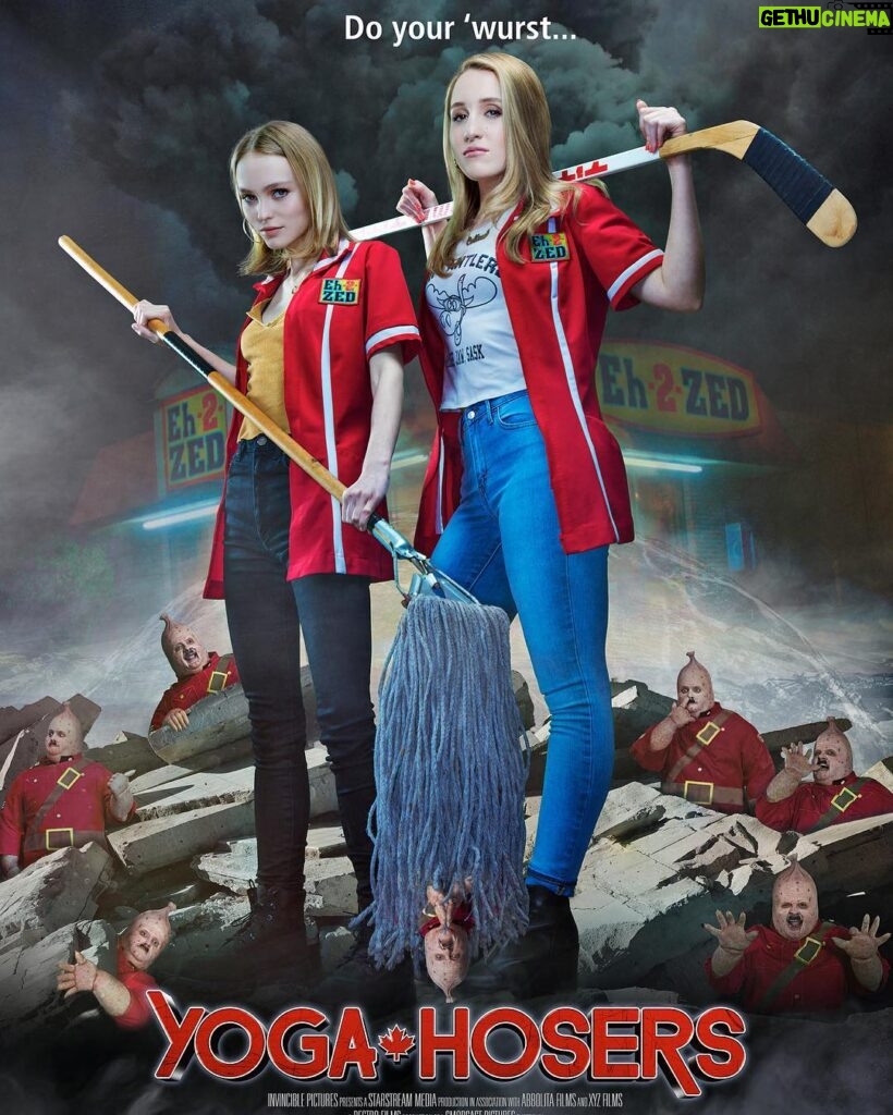 Lily-Rose Depp Instagram - @thatkevinsmith @harleyquinnnn_ New yoga hosers poster!!! Check it out 💯💯💯