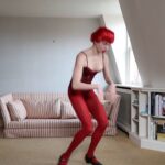 Lily McMenamy Instagram – Je suis rouge ❤️ et alors xxx