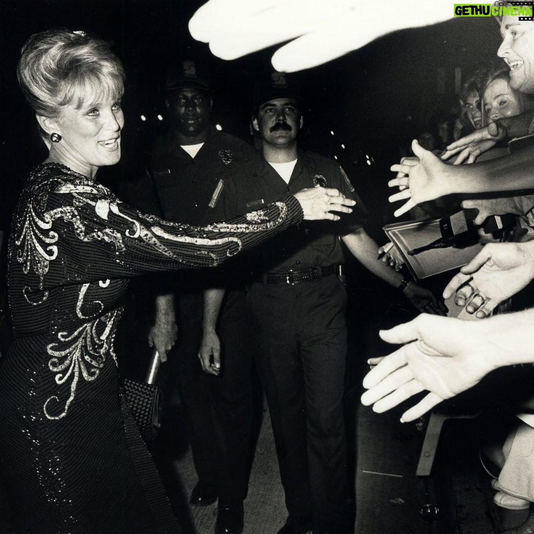 Linda Evans Instagram - We are going to get through these times and get through them together. 🌟⠀ ⠀ Photo Credit: Ron Galella / Getty Images Entertainment