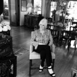 Linda Evans Instagram – I love Maria Shriver and relish her Sunday Paper. Everything she expresses touches my heart… “It’s always inspiring to me to meet people who feel that they can make a difference in the world. That’s their motive, that’s their passion… I think that’s what makes your life meaningful, that’s what fills your own heart and that’s what gives you purpose.” ― Maria Shriver 💫
📸: Laura Schuman