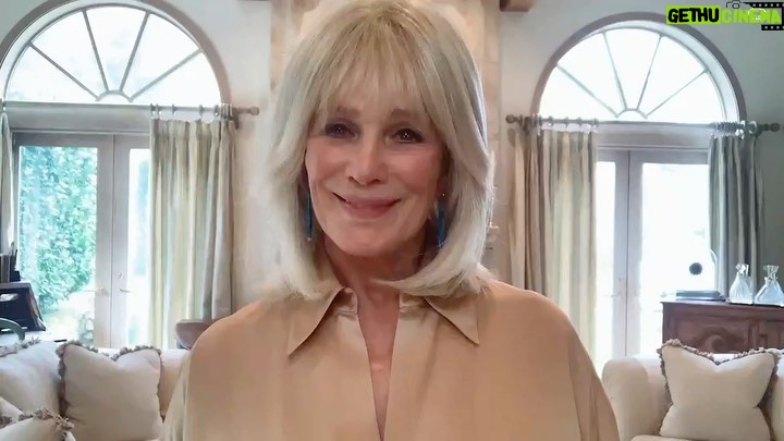 Linda Evans Instagram - Some of us are blessed by more than one mom in our lives.💛 Thank you for the memories @insp_tv Wishing you all a beautiful Mother’s Day!🌸🌷🌺 #mothersday