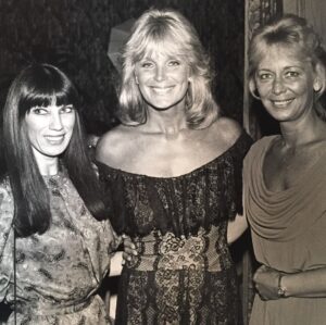 Linda Evans Instagram - Sisters are different flowers from the same garden 🌷🌺🌹 Just ask Charlie and Kat! 💖