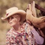 Linda Evans Instagram - Sometimes we carry a burden before we can sit back and take a ride. It’s all part of the journey. ✨