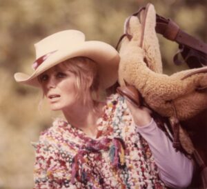 Linda Evans Instagram - Sometimes we carry a burden before we can sit back and take a ride. It’s all part of the journey. ✨