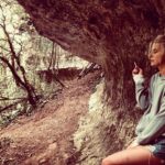 Linda Lapinsh Instagram - «Как узнать твоего человека? – просто! Пойдешь навстречу и столкнешься с ним посередине дороги. Он не знал. Ты не звал. Вы нашлись. И куда б вы ни двигались раньше, вам теперь по пути»#людиабхазии#всёзаебись#ноэтонеточно#лирическиеотступления# Abkhazia