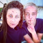 Linda Lapinsh Instagram - Многих зацепила линия Виктории Кемпиннен и Тани Новак 🤘🏻 Что же значит поцелуй : 1. Вика позволяет себя поцеловать,потому-что проявляет сострадание и сочувствие? 2. Это взаимные чувства ? 3. Либо же в любом случае Вика «Над ситуацией», она не забывает о главной цели - найти сестру ? P.S ребята , я вижу все ваши работы🦾. Спасибо ВАМ @lapinshx 🖤 @linda_lapinsh_fan 🖤 @lovely_lapinsh 🖤 @surviving_vika 🖤 @linda_lapinsh_forever 🖤 @fanli_lapinsh 🖤 @my.pretty.li 🖤 @karina.linda.love 🖤 @seria_lius 🖤 @alinabarysnikova861 🖤 @witter.png 🖤 @mlvedshn 🖤 @dylxwin за творчество 💣. Мне это очень приятно! Особенно понравившиеся работы, я выложу в сторис 🤙🏻 #линдалапиньш#викакемпиннен#ИгранаВыживание #ТНТ #Premier #Амедиа #Amedia @tnt_online @premier_online @amediaproduction @todoreskyanastasia