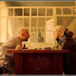 Linda Lapinsh Instagram - Сегодня начинается внутренняя трансформации Оли - отправная точка 2ого сезона- перерождение. К чему это приведёт и кого в итоге мы получим покажет время , а пока, 5 серия в 00:01 на @premier_online Сегодня нас покинут два игрока. 2 смерти. Кто это будет , как считаете ?👣👀 А ещё сегодня вас ждёт приятный сюрприз 🦾. К нам вернётся один из игроков первого сезона 💣. Как вы думаете , кто?🖤А главное, для чего?👁 И напоследок - Третьему сезону быть 🦾👣🖤 P.S на последнем фото мы с Кареном Левоновичем , в очередной раз спорим и что-то друг другу доказываем. Судя, по его напору - я сдаюсь 🖤. А меня так просто не взять, видимо «дело» говорит ✊🏻 #кальмарворует#благородныйармянинпрощает#игранавыживание2#сестрыкемп#актрисахуиса#трясухаризмой#напудрилаусы#мызрянепотели#третьемусезонубыть