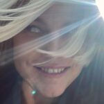 Linda Lapinsh Instagram - Други, спасибо вам за поздравления🖤. Если всё , что вы пожелали исполнится , то я умру человеком , прожившим идеальную жизнь . Первым в истории ))). Спасибо за тёплые слова🤙🏻. А тем временем , мы продолжаем 🤟🏼. Игра на Выживание 2🪓🔪💣🧨🩸🩸🪒