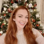Lindsay Lohan Instagram - Wishing everyone a Blessed year. May it be filled with Love, Good Health, Peace and Happiness! Full of gratitude 🙏❤️🌟