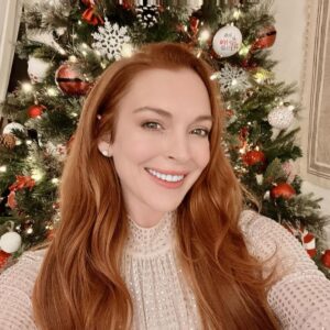 Lindsay Lohan Instagram - Wishing everyone a Blessed year. May it be filled with Love, Good Health, Peace and Happiness! Full of gratitude 🙏❤️🌟