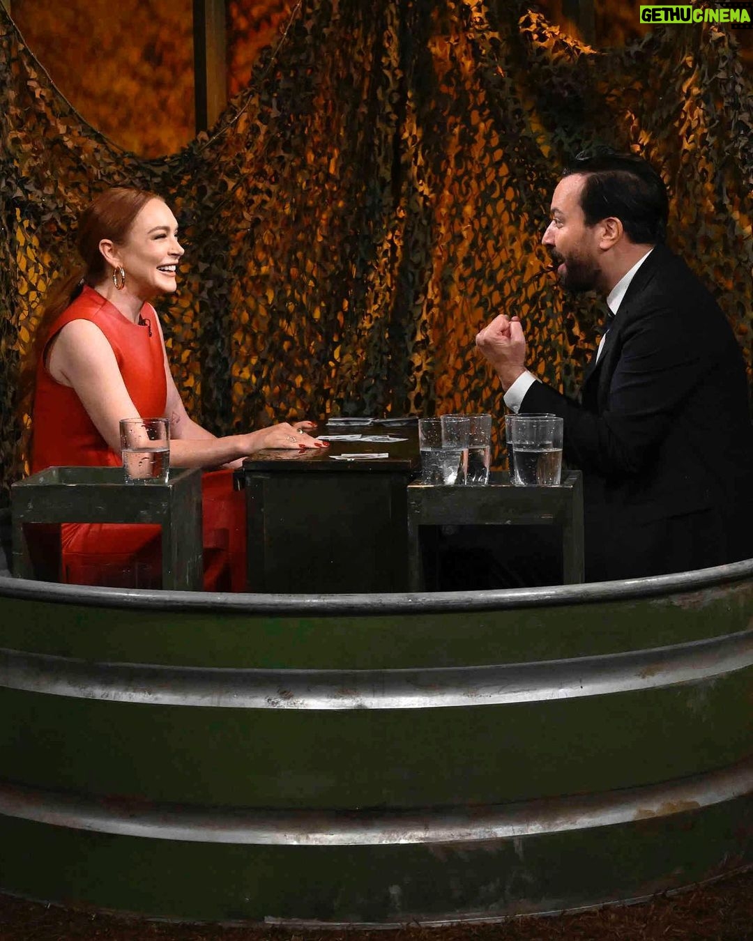 Lindsay Lohan - 475.4K Likes - Back with my old friend! Always the best time with @jimmyfallon on @fallontonight π₯°
πΈ: Todd Owyoung/NBC