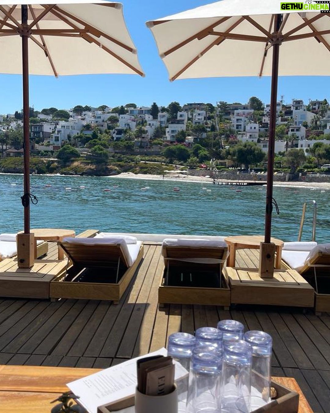 Lindsay Lohan Instagram - Sunshine on my mind 🌞☀️💖🌊🇹🇷 The Bodrum EDITION