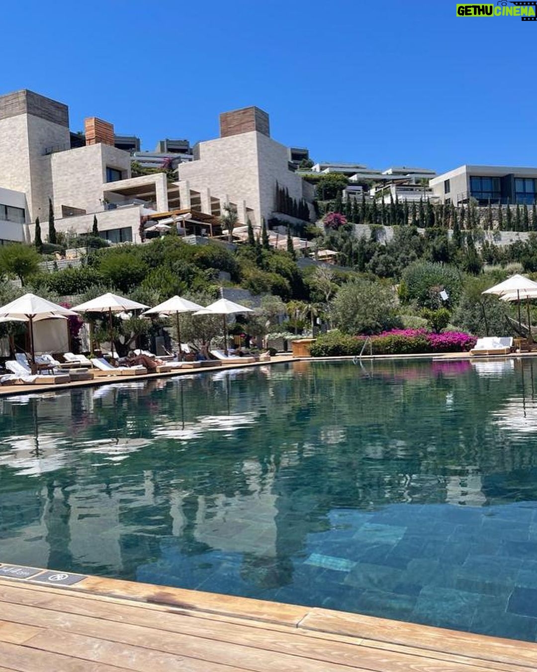 Lindsay Lohan Instagram - Fun in the sun! ☀️🇹🇷🥰 The Bodrum EDITION