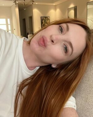Lindsay Lohan Instagram - Thank you so much for all of the wonderful Birthday Wishes! 🙏🎂🥰☺️🕊️💖💕feeling blessed! ✨✨✨