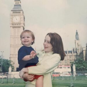 Lindsay Lohan Instagram - 🥳 Happy Birthday!! Love you so much Dakota! So blessed to be your big sister. Wishing you the best of best birthdays!  Love you 😘
@dakotalohan
