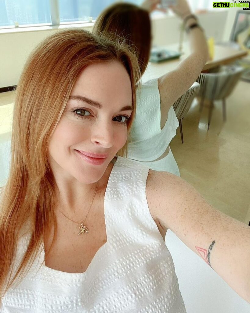 Lindsay Lohan Instagram - On Fridays we wear white 🤍 Dubai, United Arab Emirates