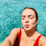 Lindsay Lohan Instagram - 🧜‍♀️ 🏝 💙 😘 🚣🏼‍♀️ @wmaldives @whotels @marriottbonvoy @marriottintl #wmaldives #whotels #marriottbonvoy #marriottinternational W Maldives