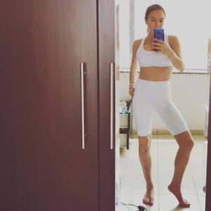 Lindsay Lohan Instagram - Starting the day with yoga 🌞