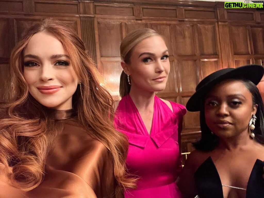 Lindsay Lohan Instagram - Thanks to @csiriano I got to have a fab #nyfw kick off with these talented beauties! 💖 Gotham Hall