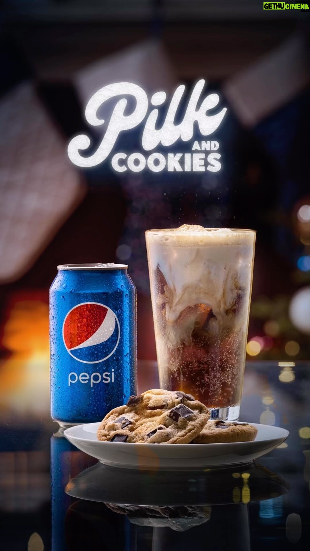 Lindsay Lohan Instagram - It’s time to settle the debate. Does @lindsaylohan actually like #PilkandCookies? Check out her very first sip and you tell us 👀 ⬇️