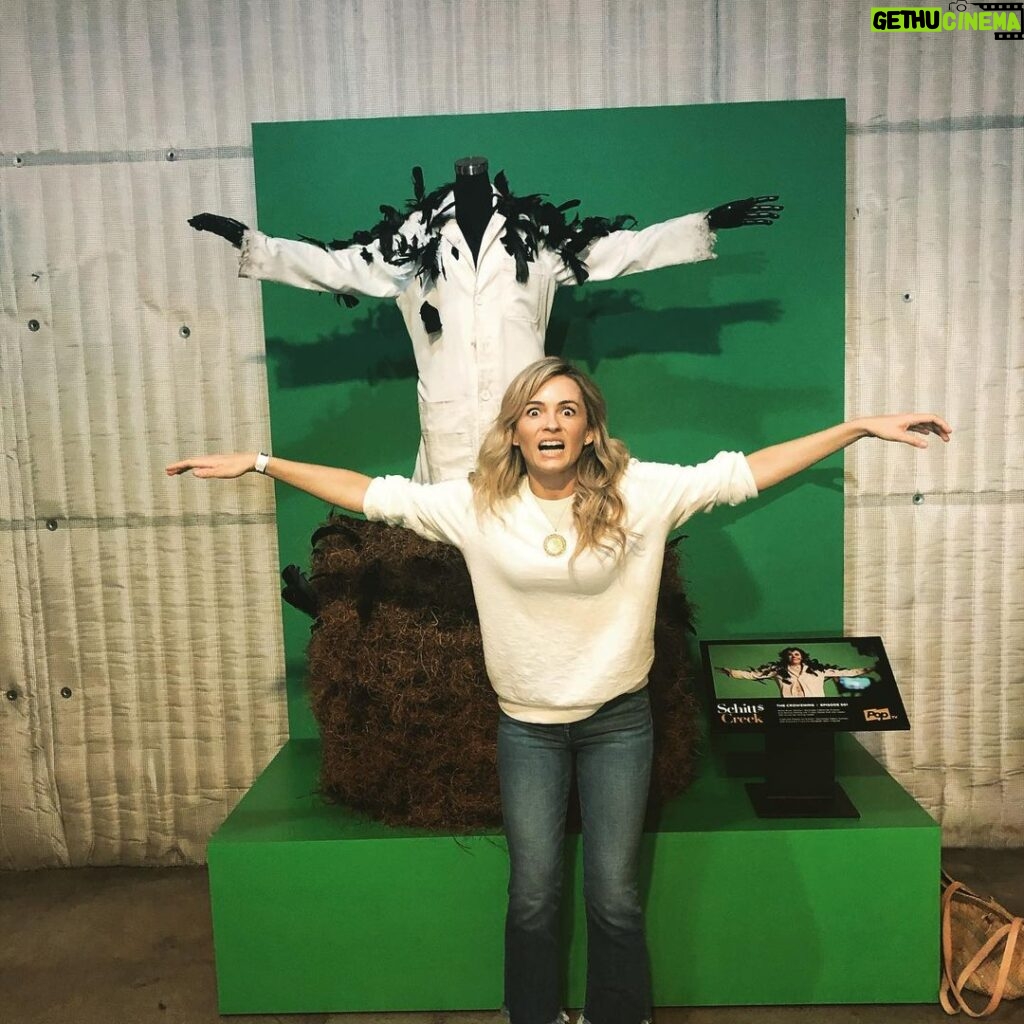 Lindsey Gort Instagram - can’t believe Schitts Creek is over. is this a good time to pitch a Crowening tv series? #schittscreek
