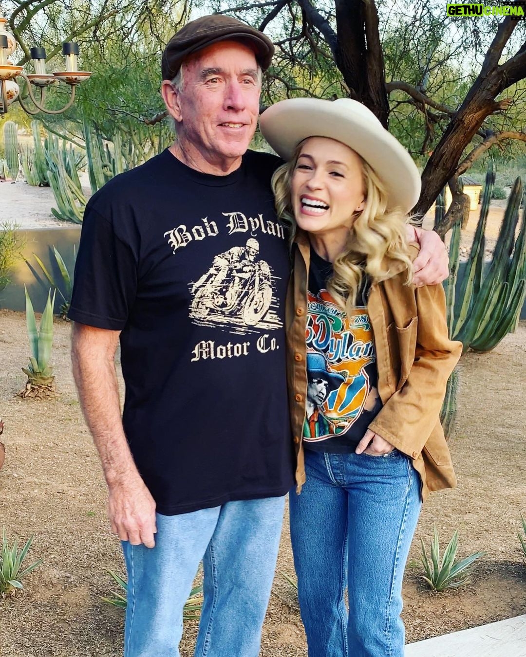Lindsey Gort Instagram - never laughed, actually had no fun at all with my dad seeing @bobdylan last night 😂 i supremely embarrassed him with my floor stomping and hysterical screaming. a couple times he pretended not to know me. but i had the car keys so. Arizona Financial Theatre