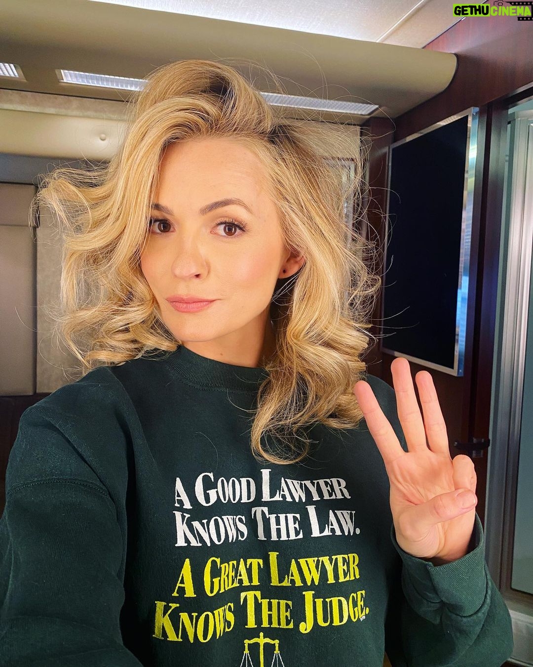 Lindsey Gort Instagram - thank you to everyone who helped make this possible. @allriseown season 3, here we go! if you need me, i will be busy objecting and sustaining and resting my cases. #AmyQuinnForTheWin #AllRiseOWN @hulu @owntv Warner Bros. Entertainment