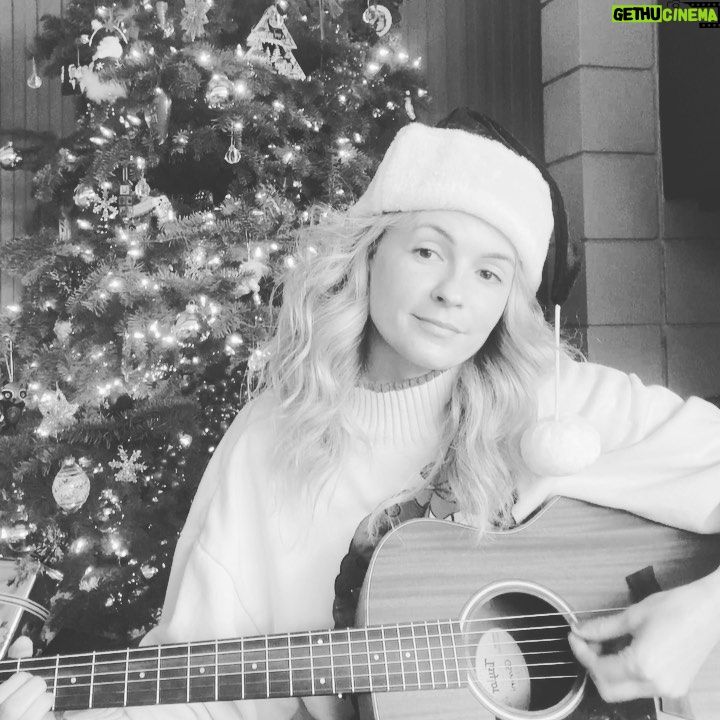 Lindsey Gort - 635 Likes - “happy christmas (covid war isn’t over)”- quick little covid christmas cover song i whipped up for funzies. this wasn’t my best take, i’m embarrassingly behind on my guitar lessons, but when life hands you a garbage truck sound effect in the background of a depressing song, you take it. 🎄🎄