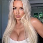 Lindsey Pelas Instagram - hello