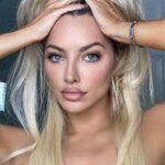 Lindsey Pelas Instagram - hello again