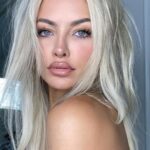 Lindsey Pelas Instagram - hello again