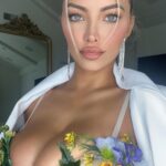Lindsey Pelas Instagram - MAY BABY ☀️I'm excited for my birthday tomorrow and time to reflect on me. I made a conscious effort to be the 30 year old I said I'd be when I was a kid... turns out I really like her 😌 xoxo thanks for the bday wishes!