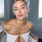 Lindsey Pelas Instagram - 🖤