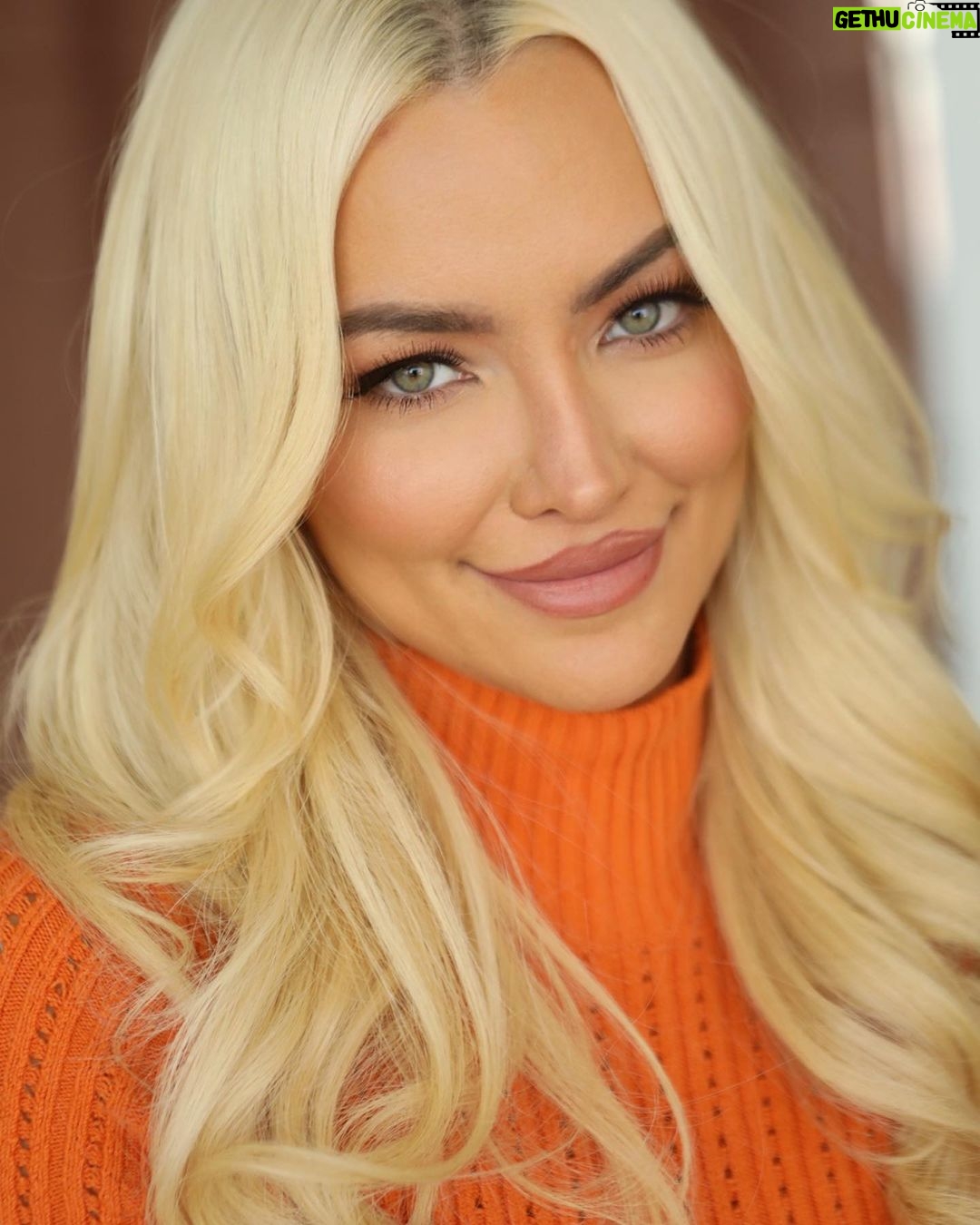 Lindsey Pelas Instagram - 🎬 Los Angeles, California