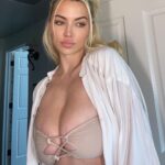Lindsey Pelas Instagram - good morning... just checking in ;)