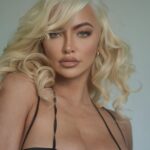 Lindsey Pelas Instagram - Stars shining bright above you⁣ Night breezes seem to whisper "I love you"⁣ Birds singing in the sycamore tree⁣ Dream a little dream of me ⭐️ ⁣ ⁣ (We were glamming in my kitchen and @christiaan_mikey smartly snapped a bts of us taking pics with our phones and these turned out to be some of the coolest photos I've ever done. It's always when you aren't trying) ✨💞 hair @peterhairbh glam @karissamarie.beauty ⁣ Hollywood, California