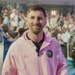 Lionel Messi Instagram – Miami, meet the Icon of Vacations. I鈥檓 honored to have officially welcomed @royalcaribbean #IconoftheSeas to Miami in a historic naming ceremony that I will remember forever.
Miami, les presento al Icon of Vacations. Es un honor dar la bienvenida oficial a Miami a @royalcaribbean #IconoftheSeas en una ceremonia de nombramiento inolvidable.