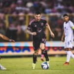 Lionel Messi Instagram - Arrancamos la pretemporada… Estadio Cuscatlan. El Salvador