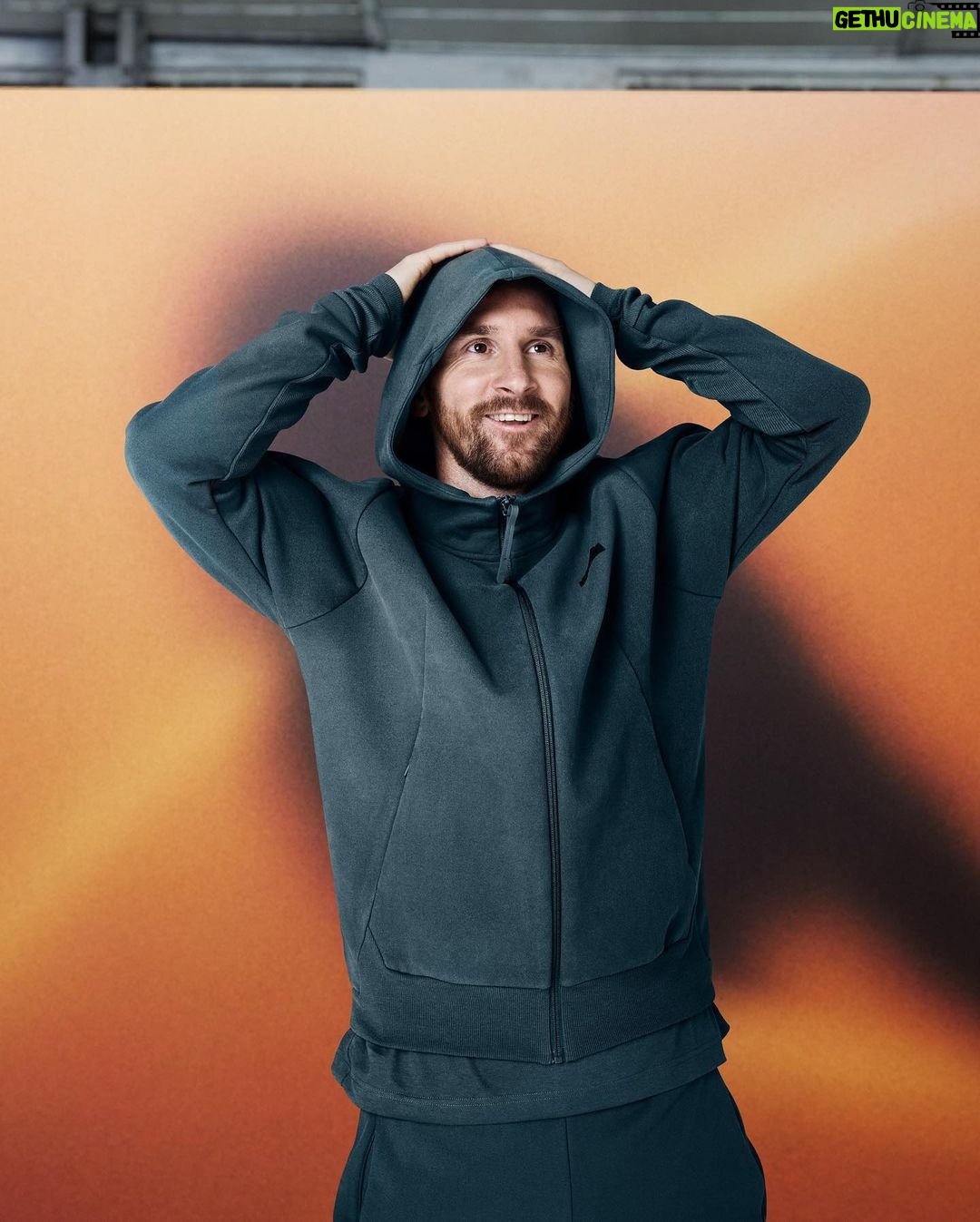 Lionel Messi Instagram - Muy c贸modo 馃憣 Z.N.E. Always comfortable! #adidassportswear Miami, Florida