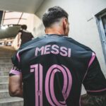Lionel Messi Instagram - Arrancamos la pretemporada… Estadio Cuscatlan. El Salvador