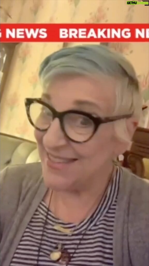 Lisa Lampanelli Instagram - Wonder what word in this video is bleeped? Then, come see my cabaret show, LISA LAMPANELLI: BIG FAT FAILURE, a Benefit Show to Support @playhouseonpark in West Hartford, CT! Friday, December 30th, 2022 Two Performances: 6:30pm and 9:00pm $45, Reserved Seating Talk-back plus reception included! ⭐️ LINK IN BIO for Tickets & More Info ⭐️ @LisaLampanelli