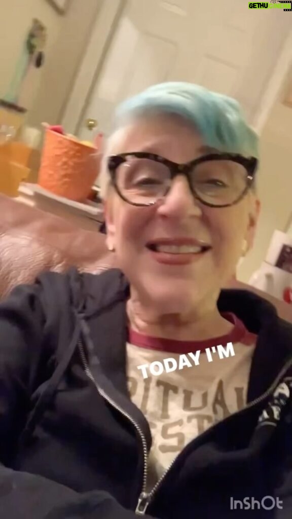 Lisa Lampanelli Instagram - Feeling especially judge-y on this Judgment Wednesday. What are YOU judging today? — Losers with a Dream podcast available on ITunes, Spotify and YouTube. New episodes every Tuesday at 8 am EST. LINK IN BIO. #recovery #podcast #podcastersofinstagram #podcasters #recoverypodcast #traumarecovery #selfhelp #selfcare #comedy #addiction #funny #selflove #standupcomedy #comedypodcasters Loserville