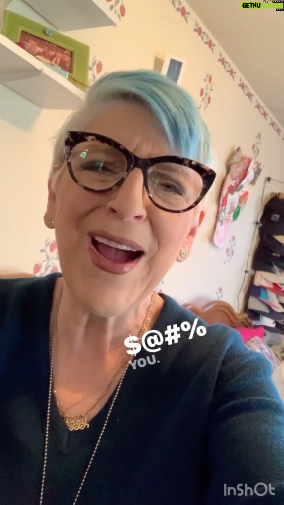 Lisa Lampanelli Instagram - It’s Judgment Wednesday with the Losers with a Dream podcast. What are YOU judging today? — Losers with a Dream podcast available on ITunes, Spotify and YouTube. New episodes every Tuesday at 8 am EST. LINK IN BIO. #recovery #podcast #podcastersofinstagram #podcasters #recoverypodcast #traumarecovery #selfhelp #selfcare #comedy #addiction #funny #selflove #standupcomedy #comedypodcasters Loserville