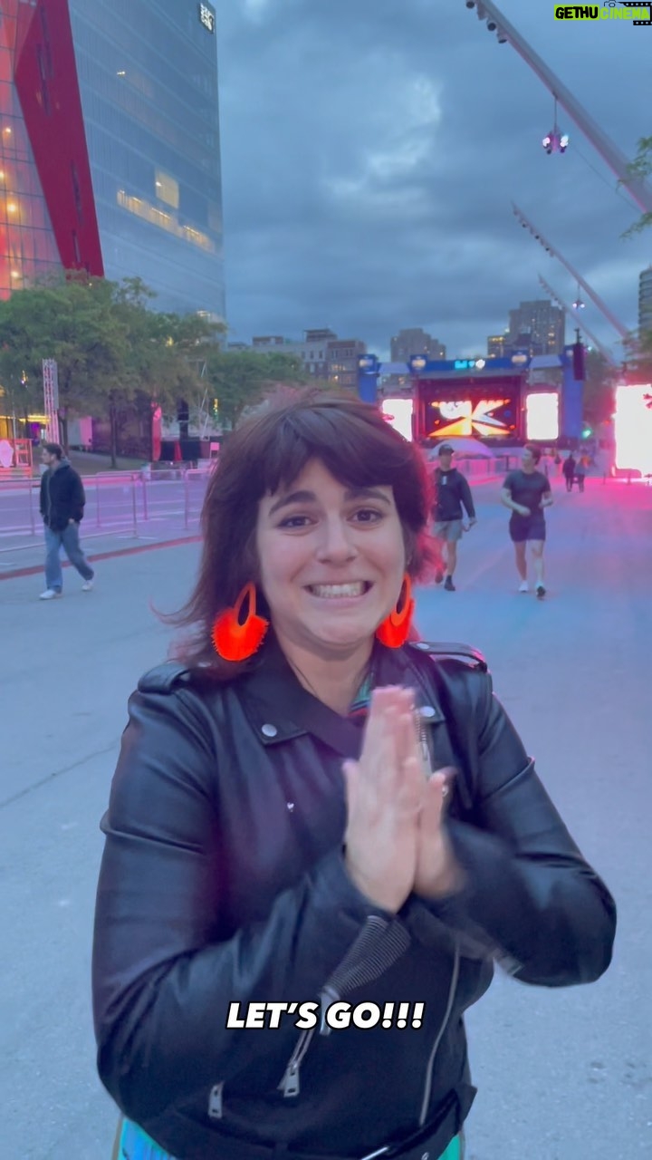 Lisa LeBlanc - 3.2K Likes - Demain soir sur la scène Bell des Francofolies de Montréal à 21h! Super excitée de vous dire qu’il aura Le cirque Alfonse avec nous PI AUSSI QUE J’AURAI UN FRIGGIN CATWALK.