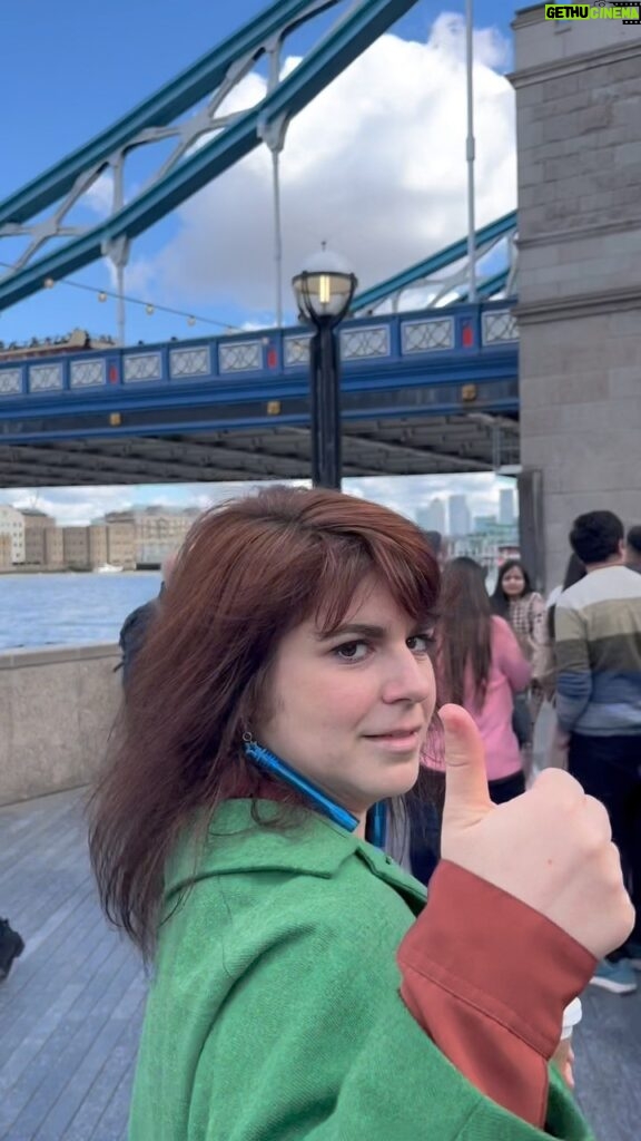 Lisa LeBlanc Instagram - Chiac Tours: London Edition. #lepontdavignon #riverthames #London #towerbridge #eurotrip #backpacking #bedbugs #chiactours #eurotours London, Uk